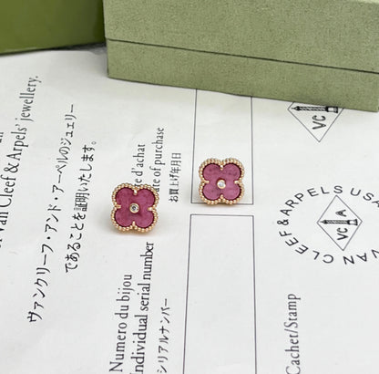 Malisé and Evé Carnelian Rose Ohrstecker